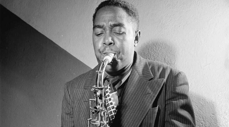 A Step-by-Step Guide to Learn Saxophone Online
